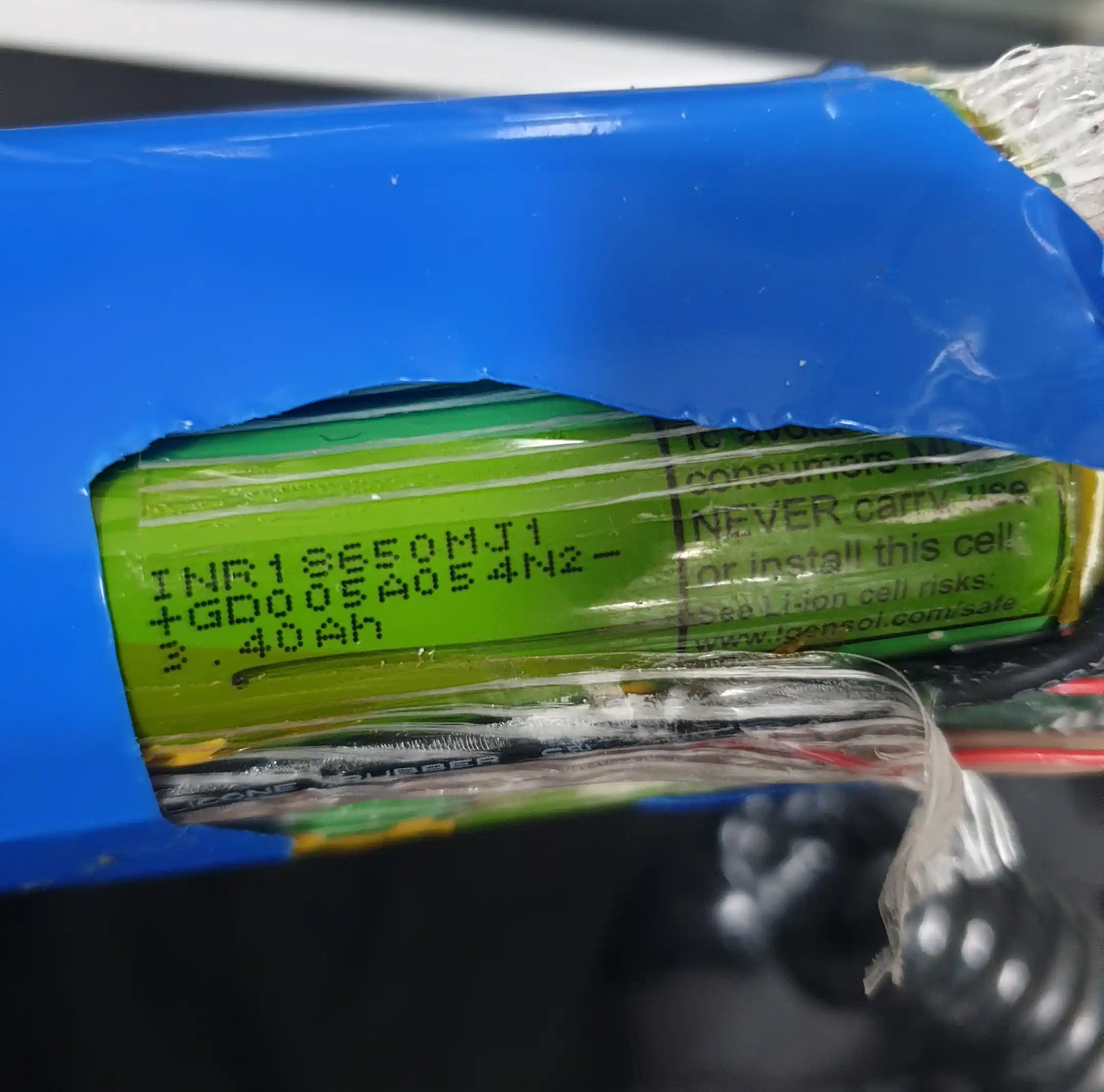 싯포스트 18650 배터리