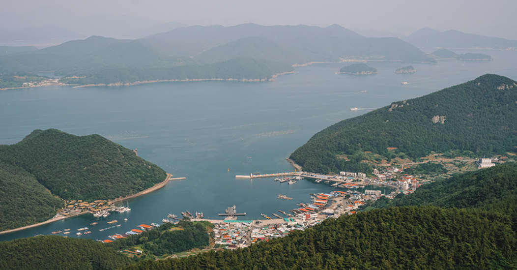 미륵산 스카이워크 위