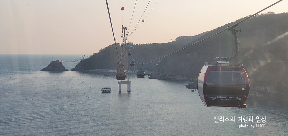 서부산 가볼만한곳 BEST 08 송도 해상케이블카 장림포구 감천문화마을 포함 데이트 가족여행 코스