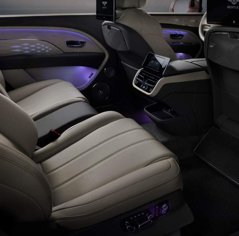 2023-벤테이가-ewb-후석