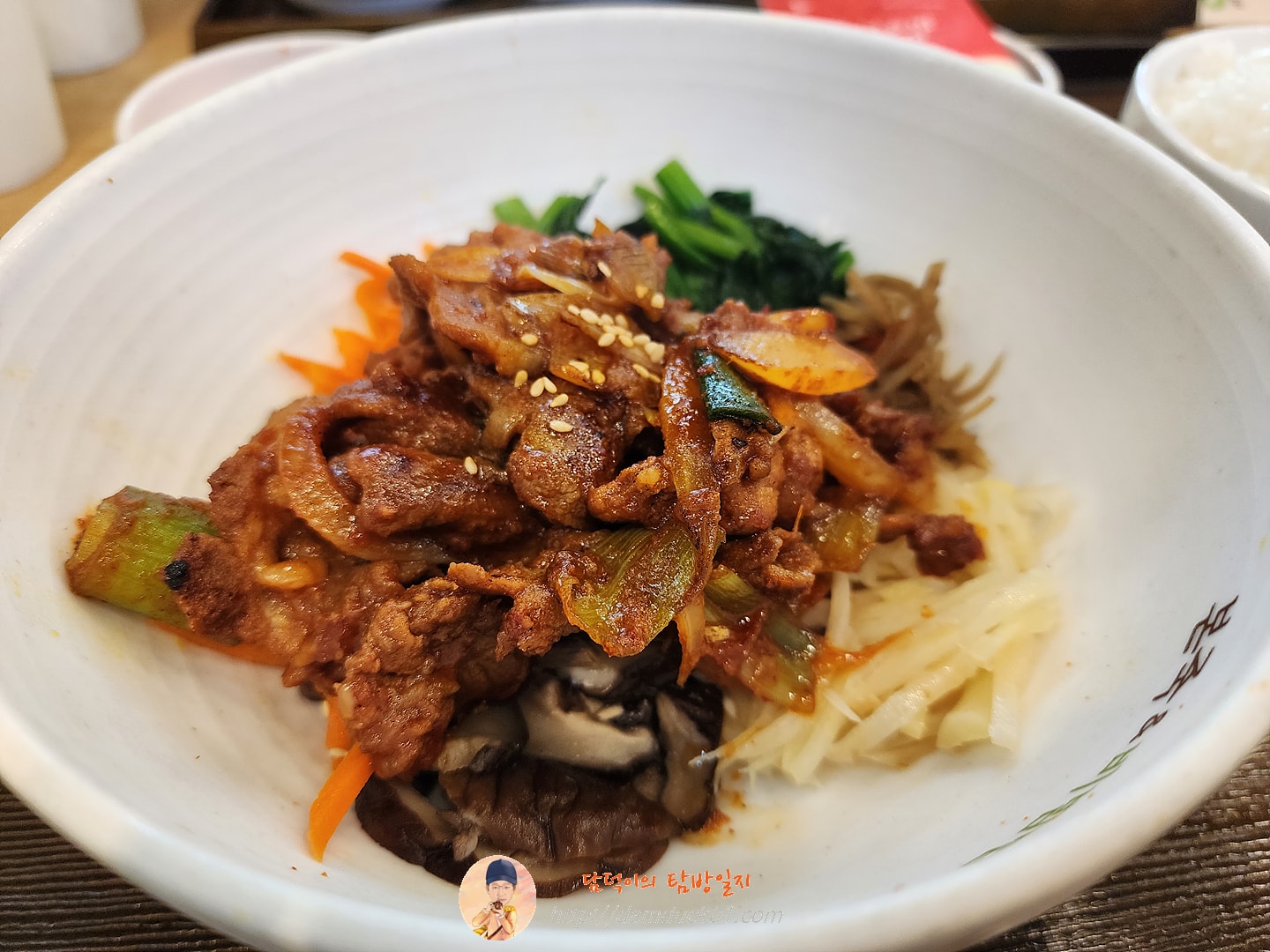 제육볶음비빔밥