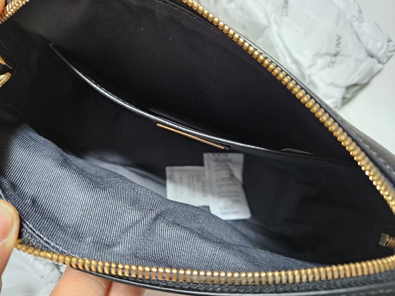 쿠론_버베나_크로스백_내부