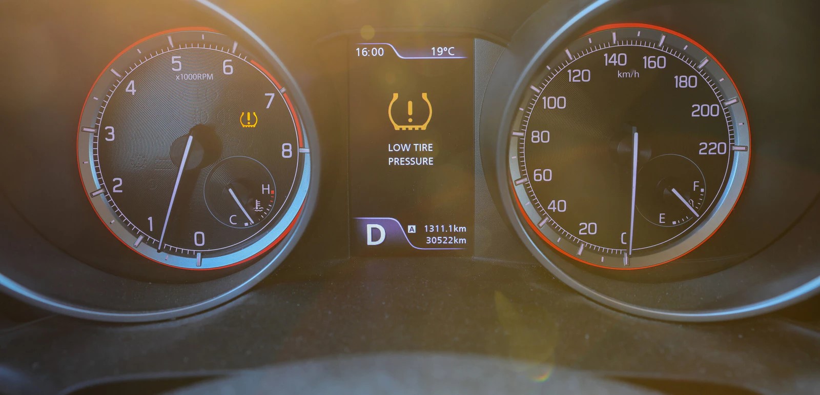 알트태그-타이어 공기압 이상 경고등