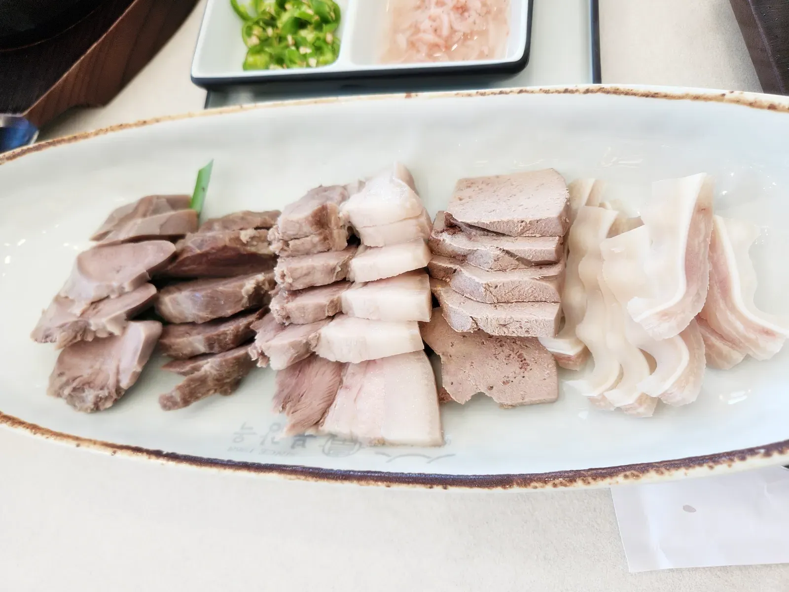 부강옥-맛보기수육