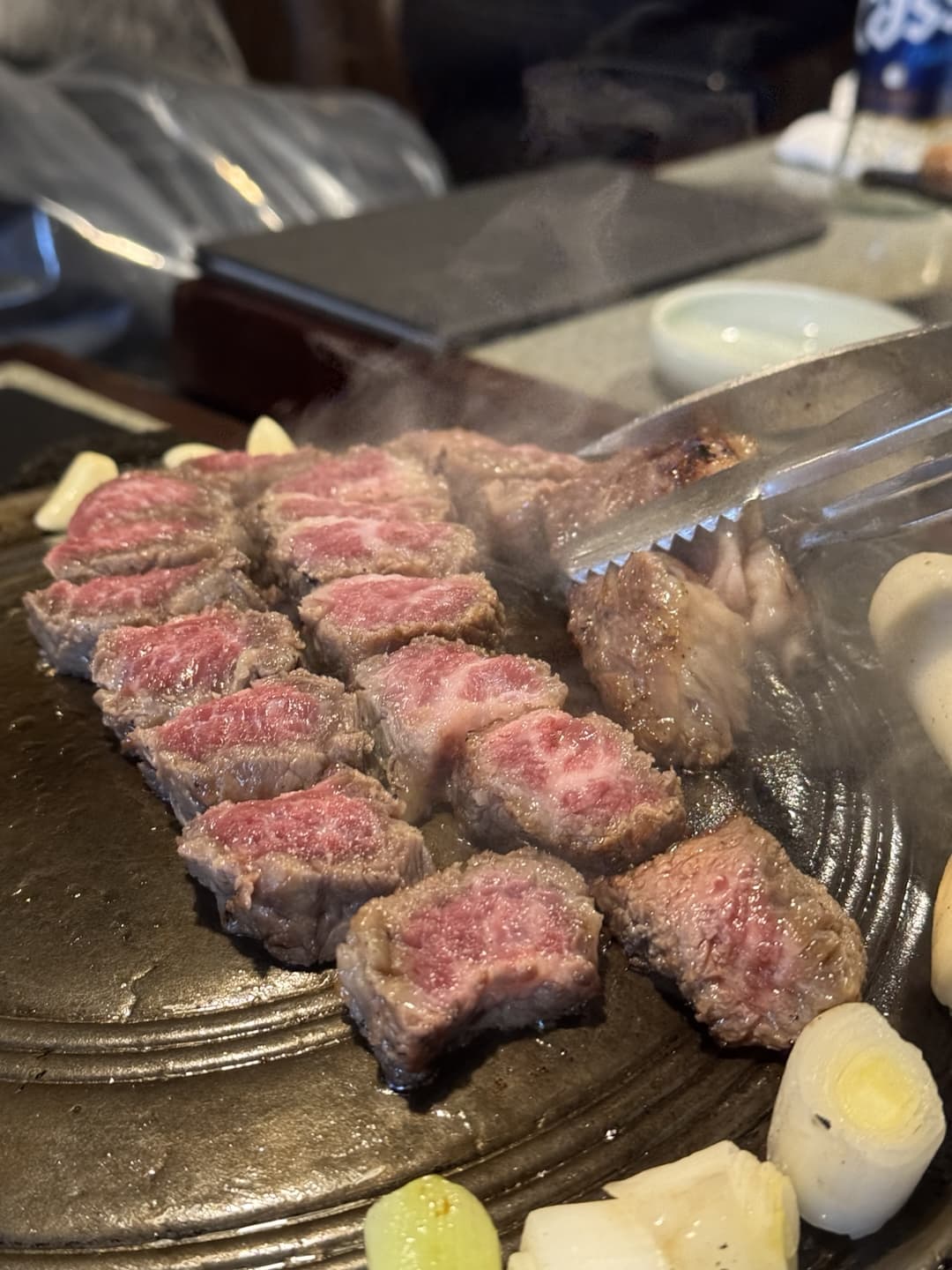 🥩 몽탄 – 한 점마다 감탄 나오는 짚불구이의 끝판왕, 웨이팅의 전설, 서울 우대갈비 맛집
