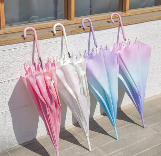 장마철에도 스타일은 포기 못 해! 여름 장맛비 패션 꿀팁