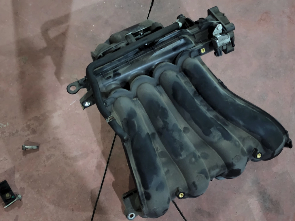 탈거된 sm5 뉴임프레션 흡기매니폴드