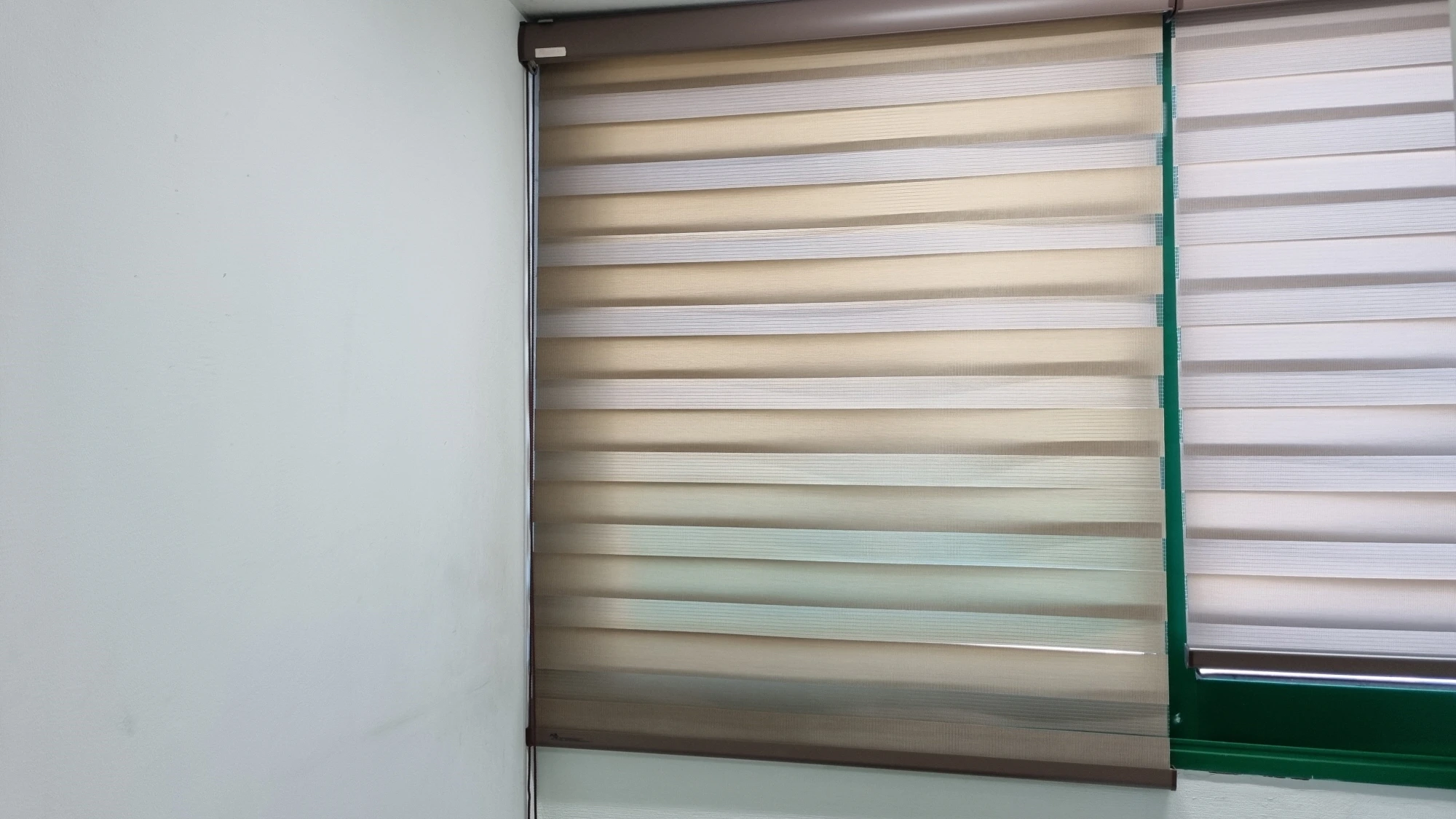 롤스크린 블라인드