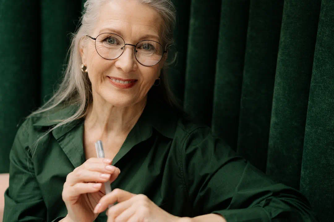 노안이 있는 노인의 모습3