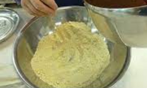 한국의 떡 종류 꼬장떡-조 반죽하기