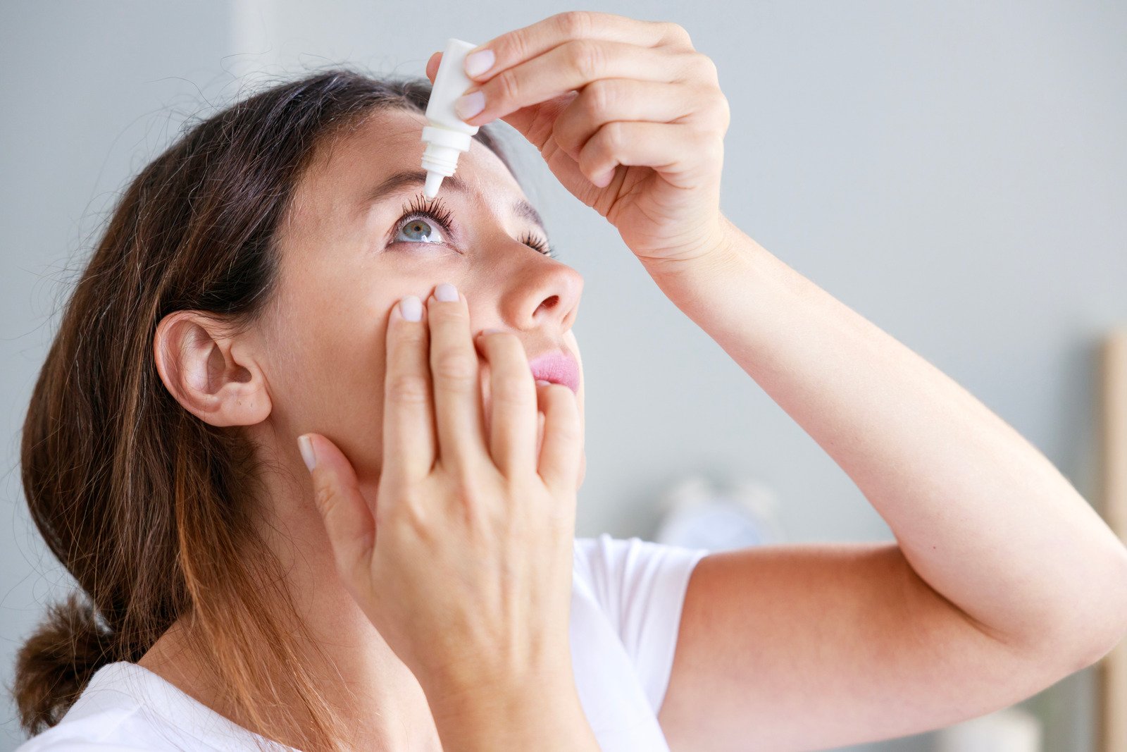 안구건조증(Dry Eye Syndrome) &ndash; 겨울철 대표적인 눈 질환