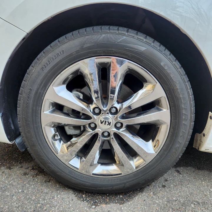올뉴 카니발 타이어 사이즈 P235 / 55 R19