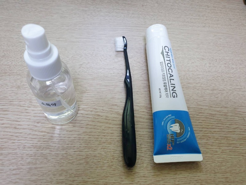 에탄올소독약-칫솔-치약