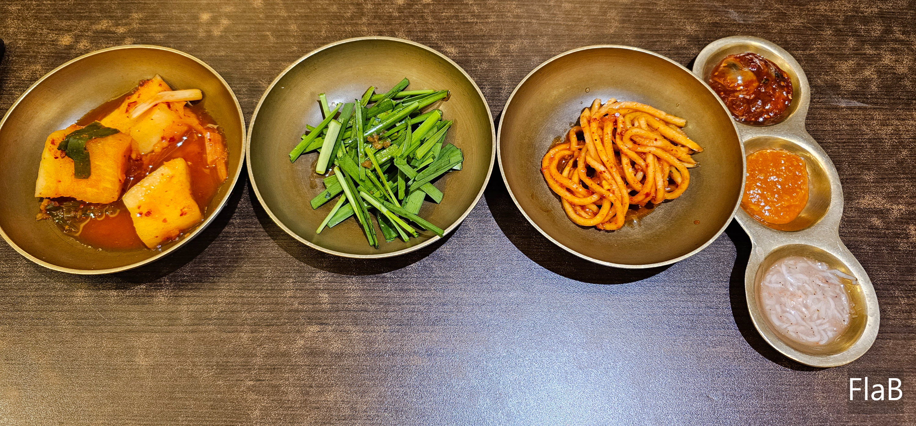 을지로 청와옥 순대국밥 편백찜