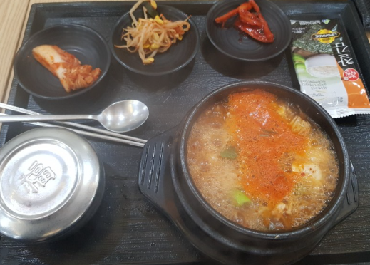 오창(통영방향) 휴게소 해물순두부찌개