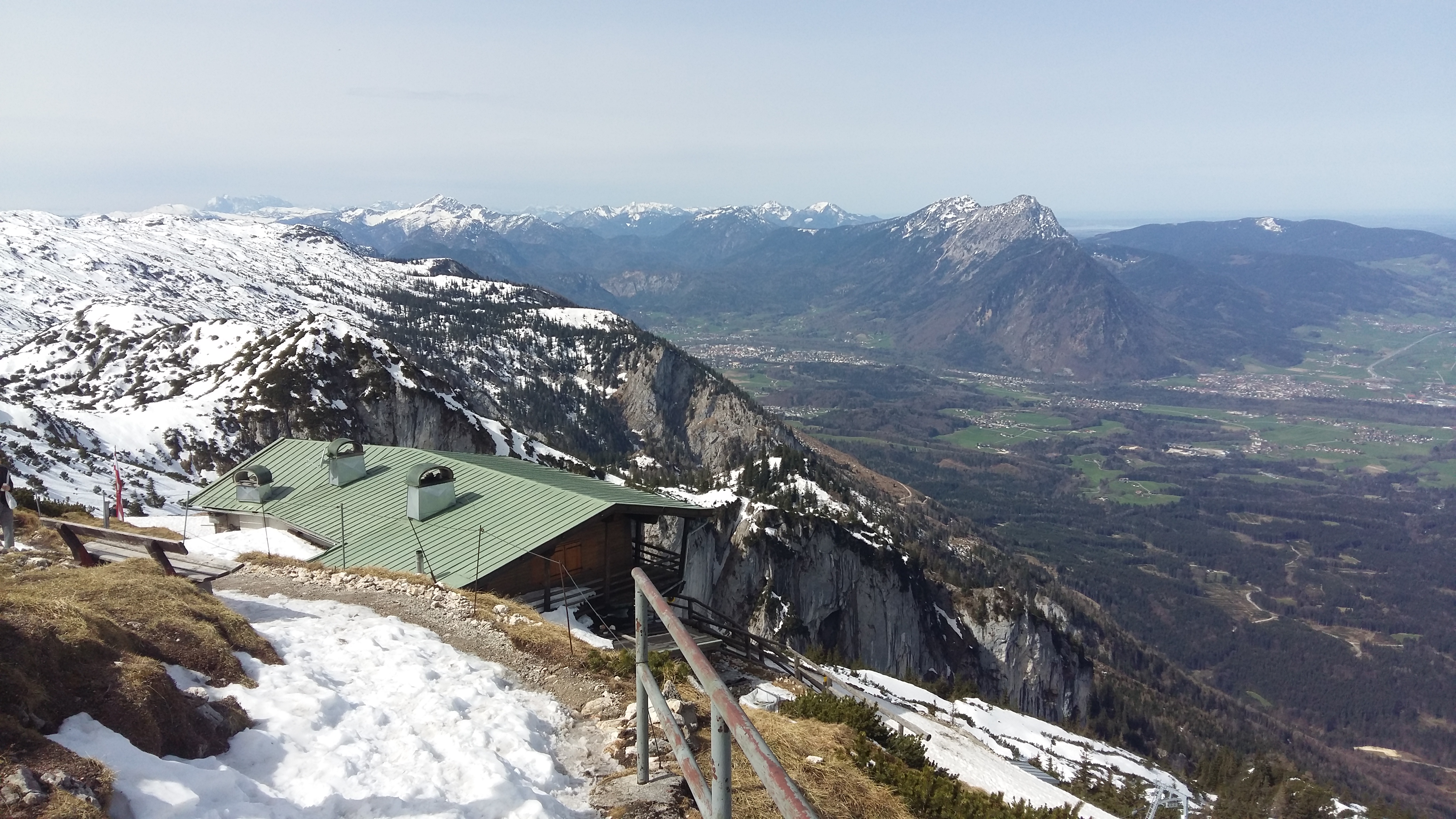 오스트리아 잘츠부르크 만년설산에서 바라본 산맥