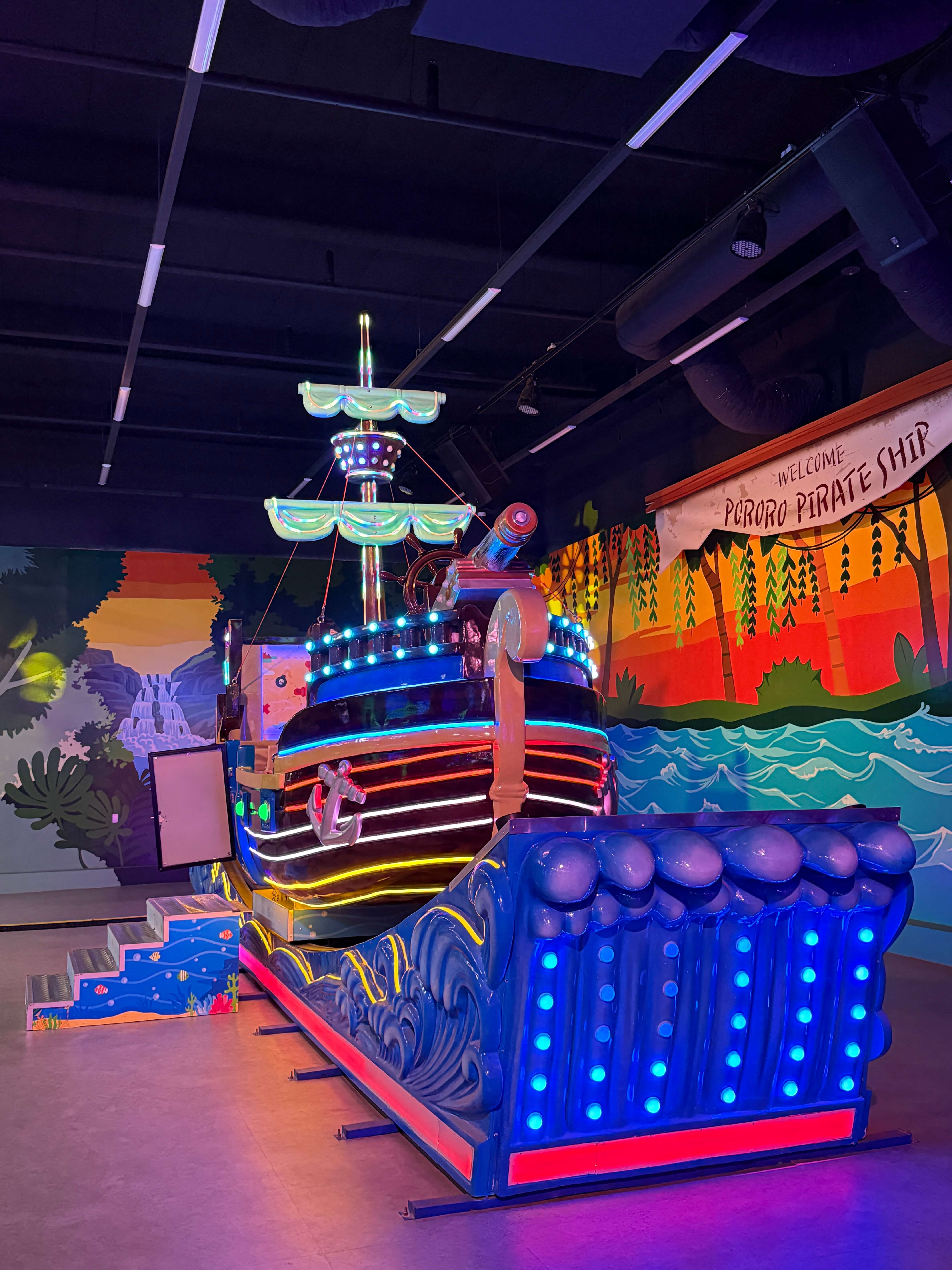 뽀로로테마파크-해적선놀이기구