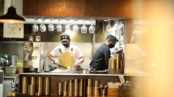 이만기 동네한바퀴 갑오징어흑돼지불고기 셰프 부부 추천 퓨전 식당 성동구 옥수동 맛집 소개