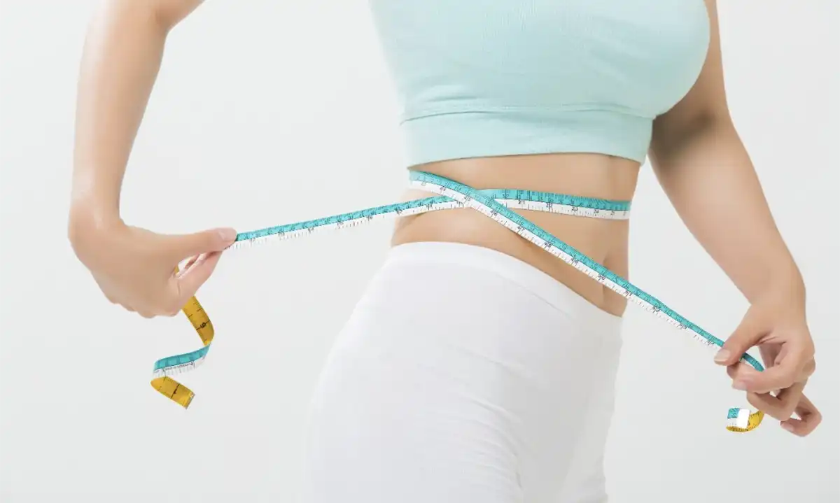 여자-날씬한허리-줄자