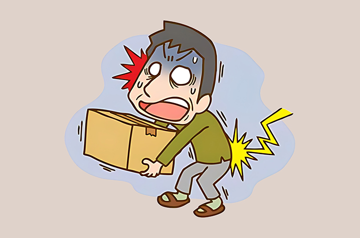 허리-통증이-심한-남성