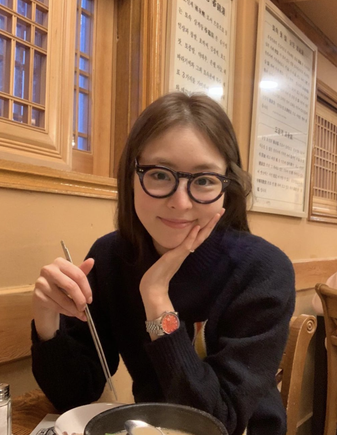 이연희 얼굴 안경