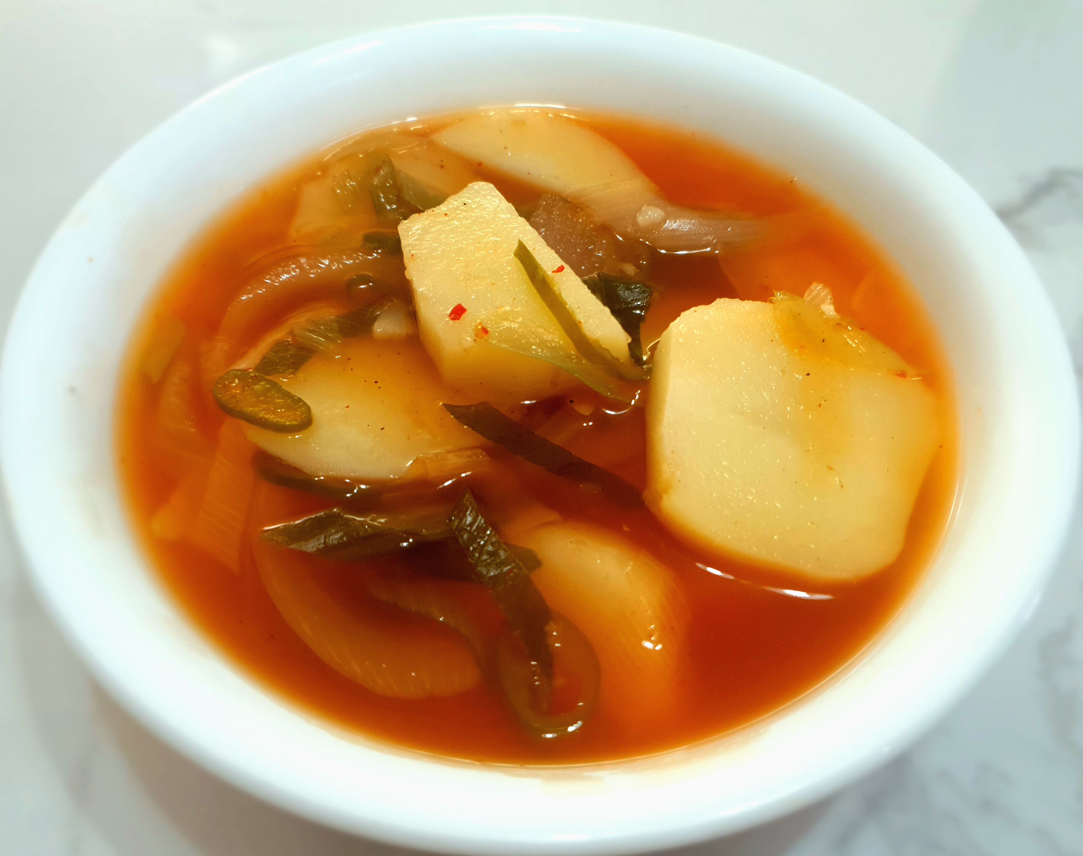 감자국도-얼큰하게-끓이면-맛있어요.