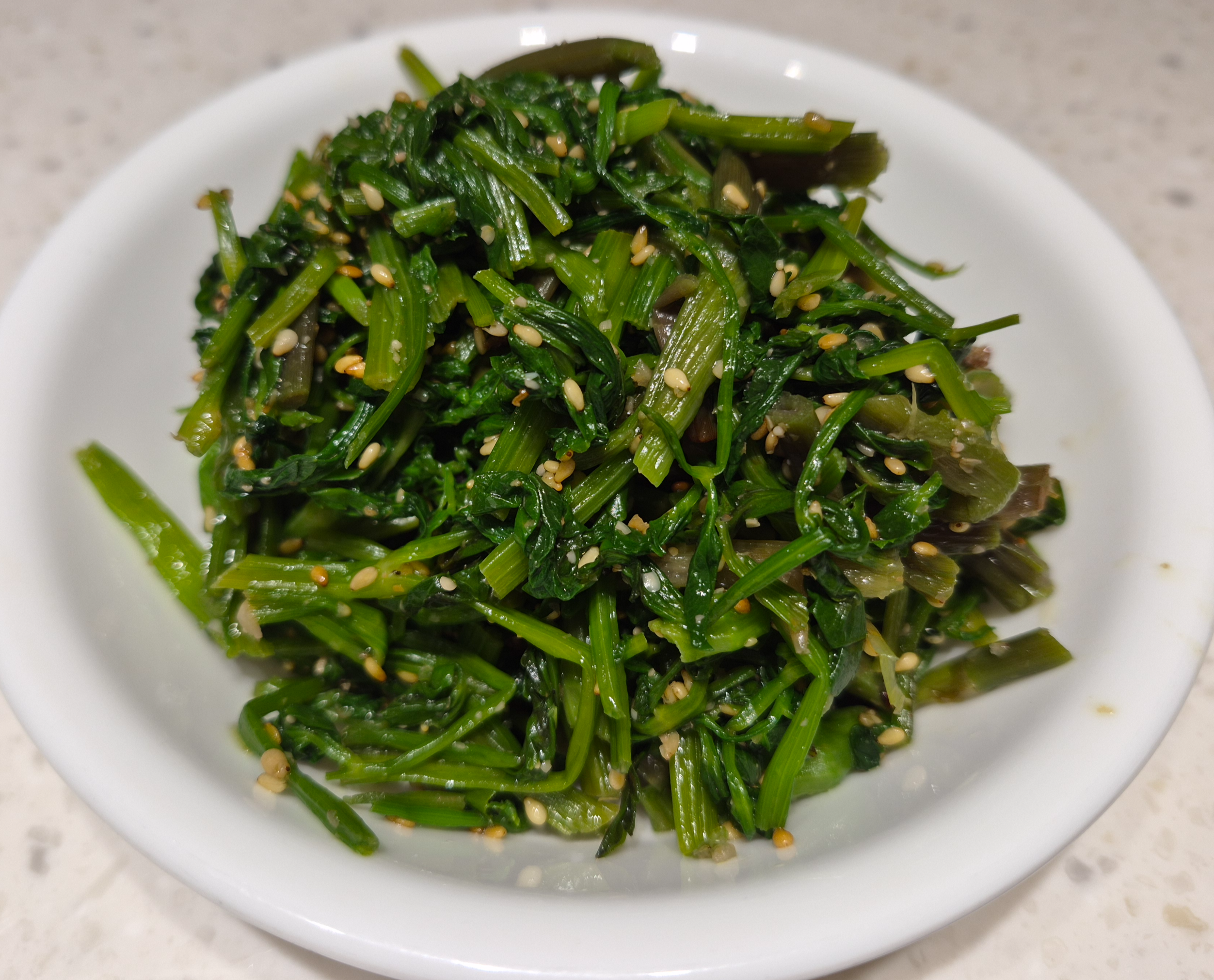 완성된 돌미나리 무침