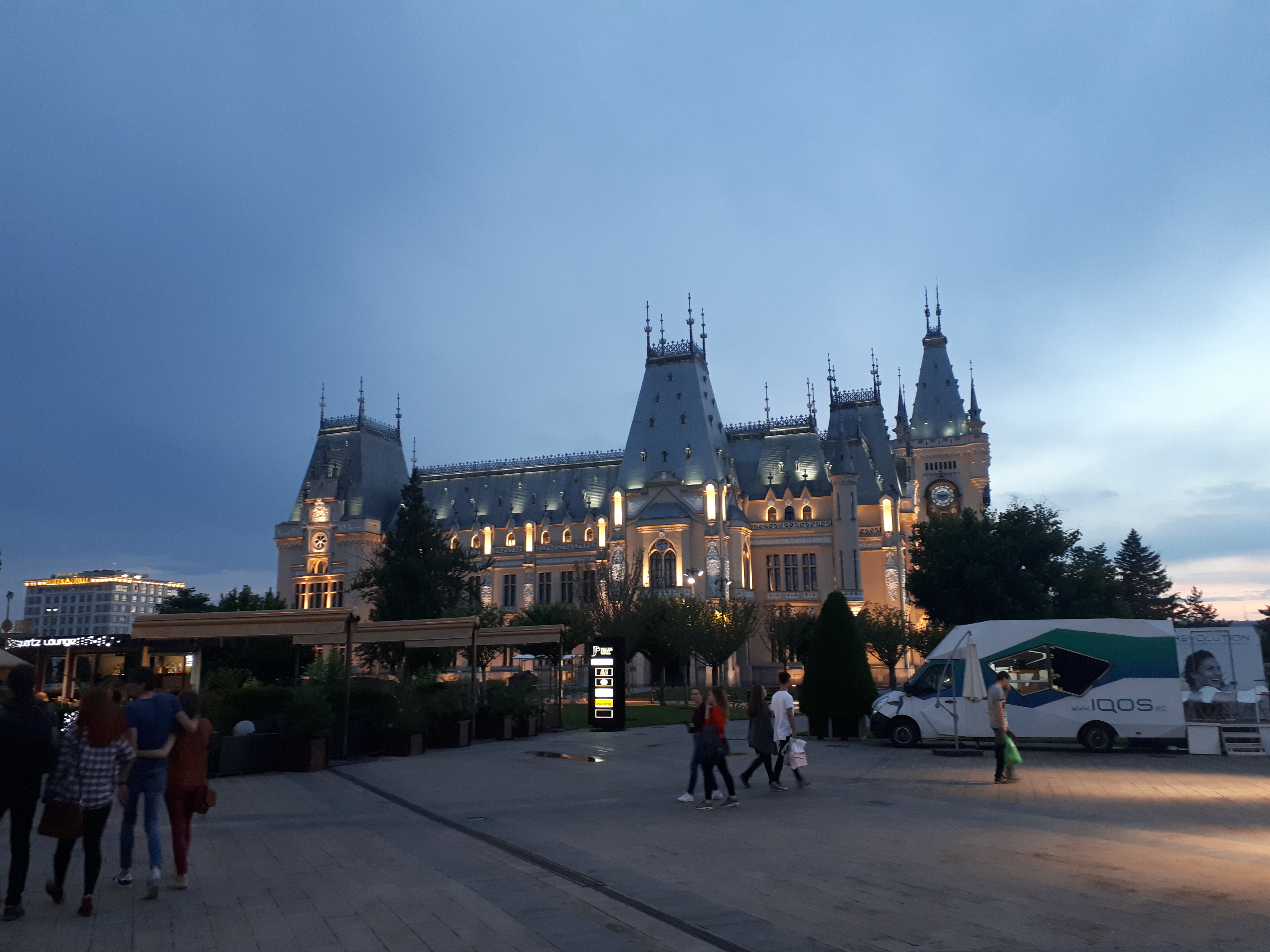 루마니아 이아시 문화궁전 45도 측면