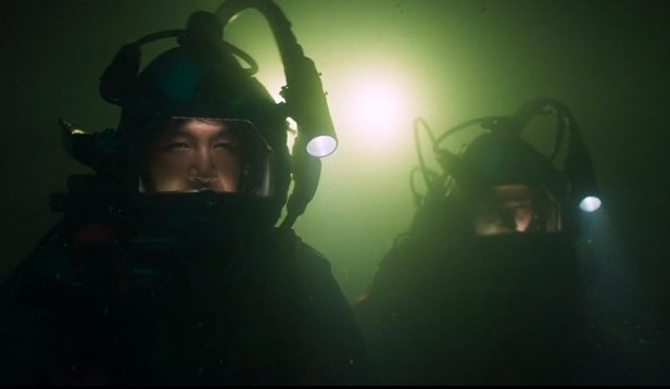 라스트 브레스(마지막숨결) 줄거리 결말 후기 리뷰(호평과 혹평) - 심해 구조 잠수부 영화다시보기추천