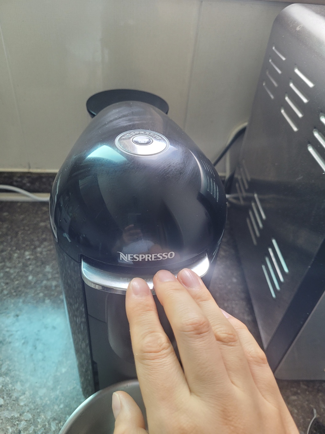 레버를 아래로 3초간 눌러 전원끄기