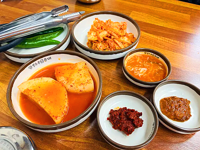 용추골미궁순대 상차림