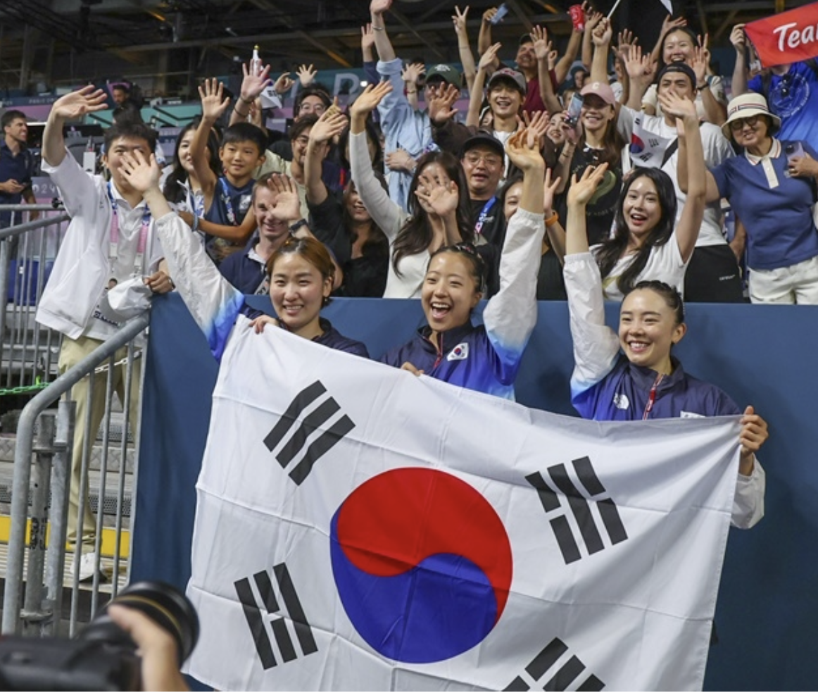 2024 파리올림픽 탁구 여자단체전 동메달 (왼쪽부터) 이은혜, 신유빈, 전지희 (사진출처.연합뉴스)