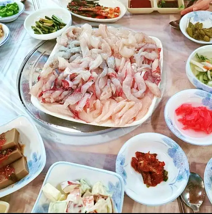 전남 신안 식당 거시기횟집 낙지 탕탕이 볶음 연포탕 호롱이 산낙지 맛집 추천