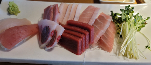 이춘복참치 참치회정식 C 참치구성