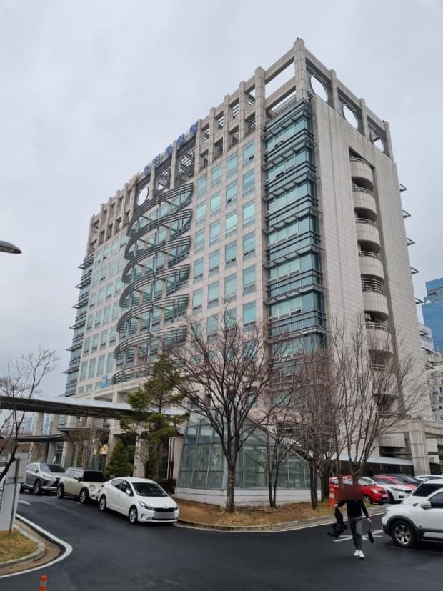 인천 초등생 키즈카페 손가락 절단 사고: 과연 책임 범위는?