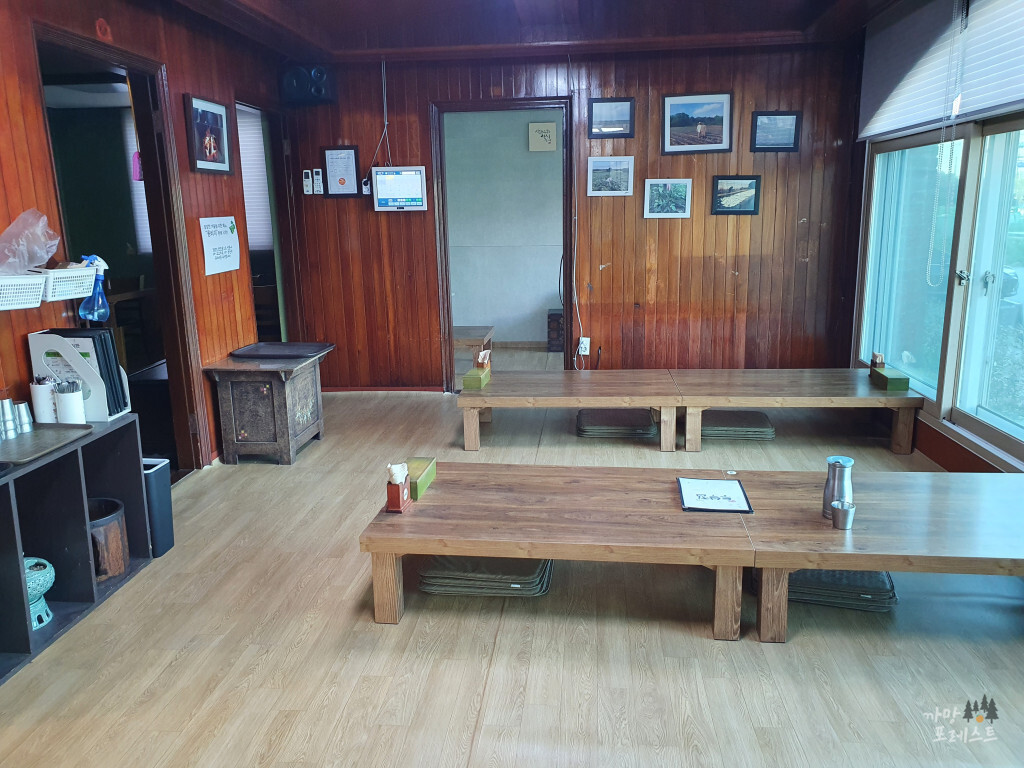 파주 샘뜰 두부집 내부