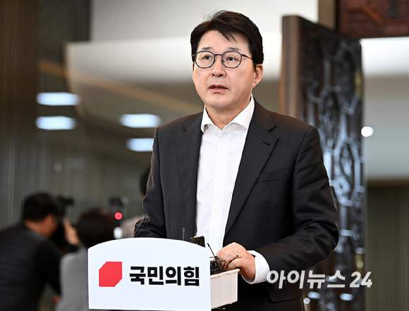 국민의힘 최고위원 1위 신동욱 프로필