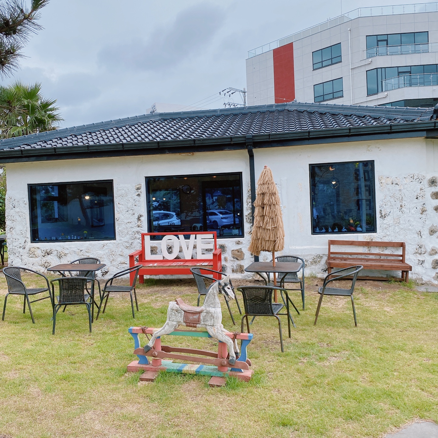 함덕해변 서우봉 구옥개조 제주돌집 사계카페