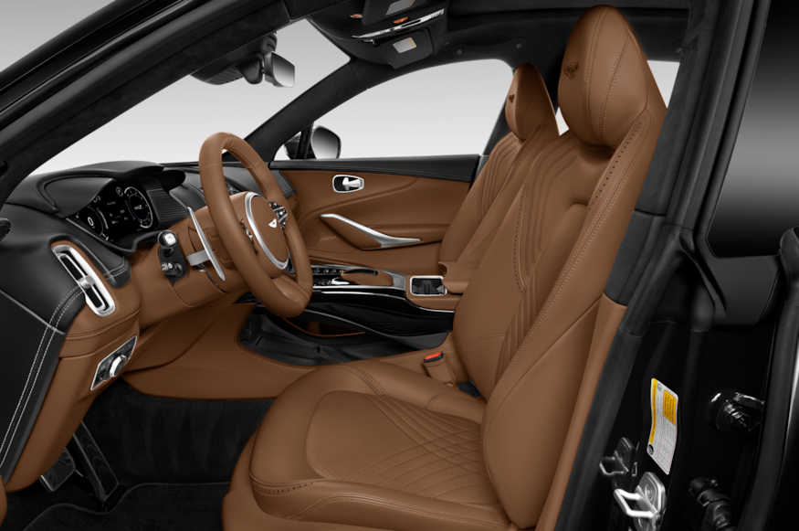 2024년 애스턴 마틴 SUV