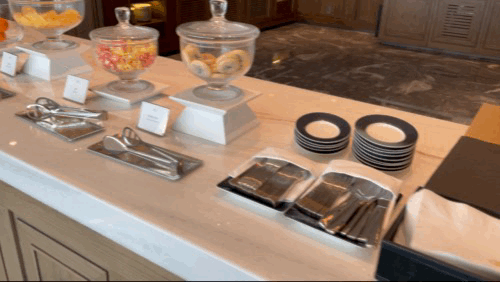 소피텔 - 32층 클럽 밀레짐 올데이 스낵 종류 영상