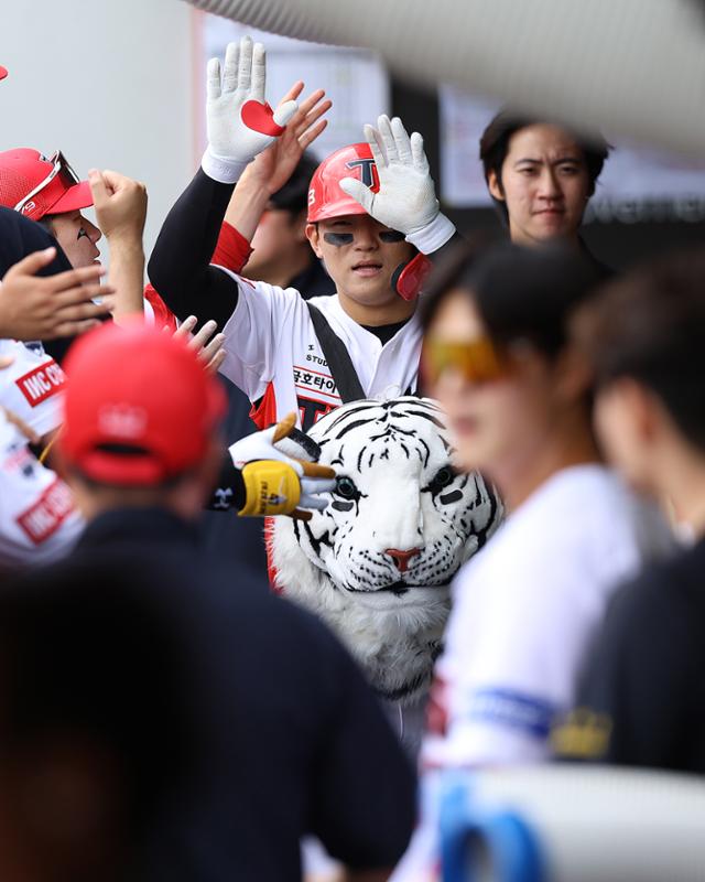 기아-김도영-하이파이브-장면