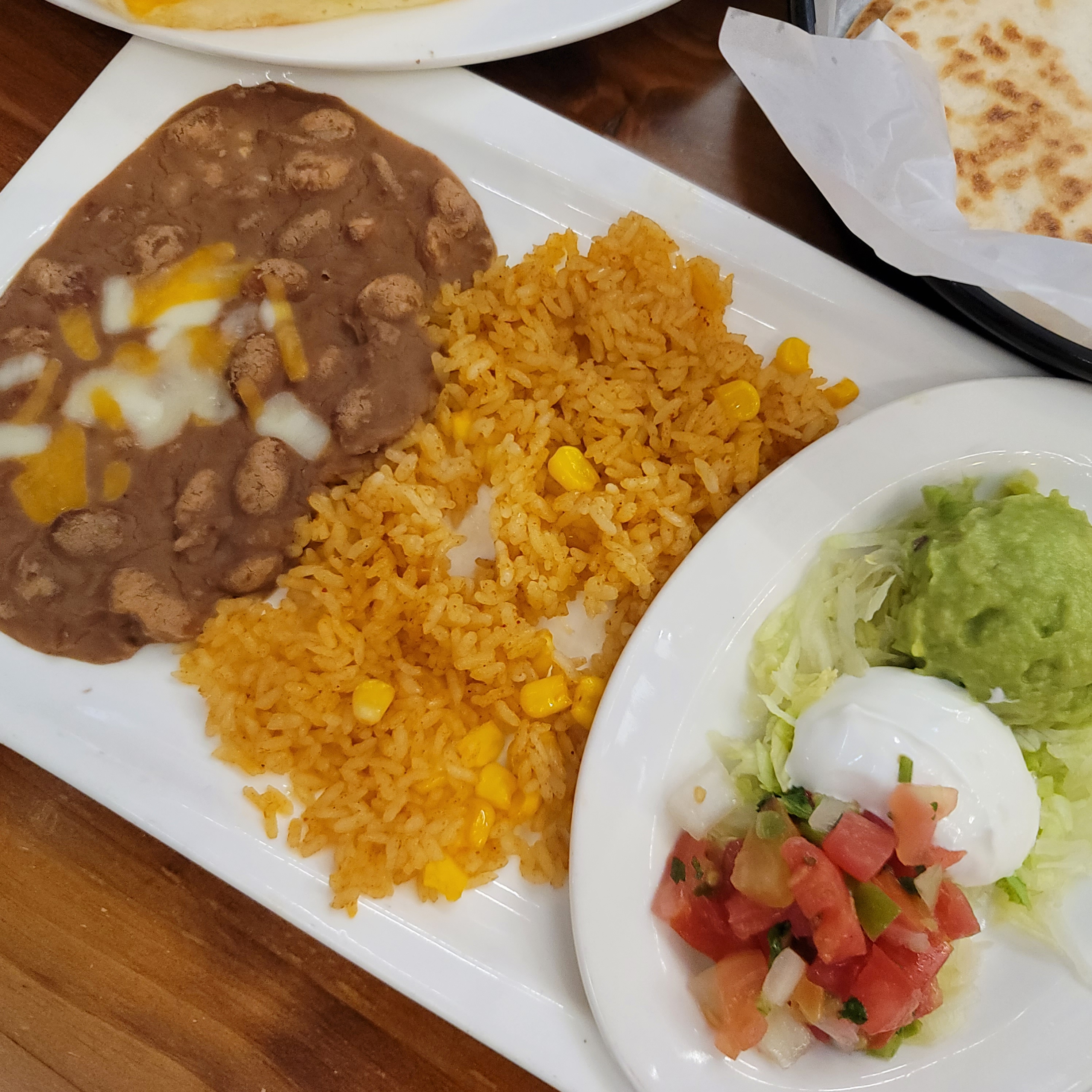 ์ผํฐ๋ฐ ํ์ดํ์ ํจ๊ป ์ ๊ณต๋๋ ์ฌ์ด๋