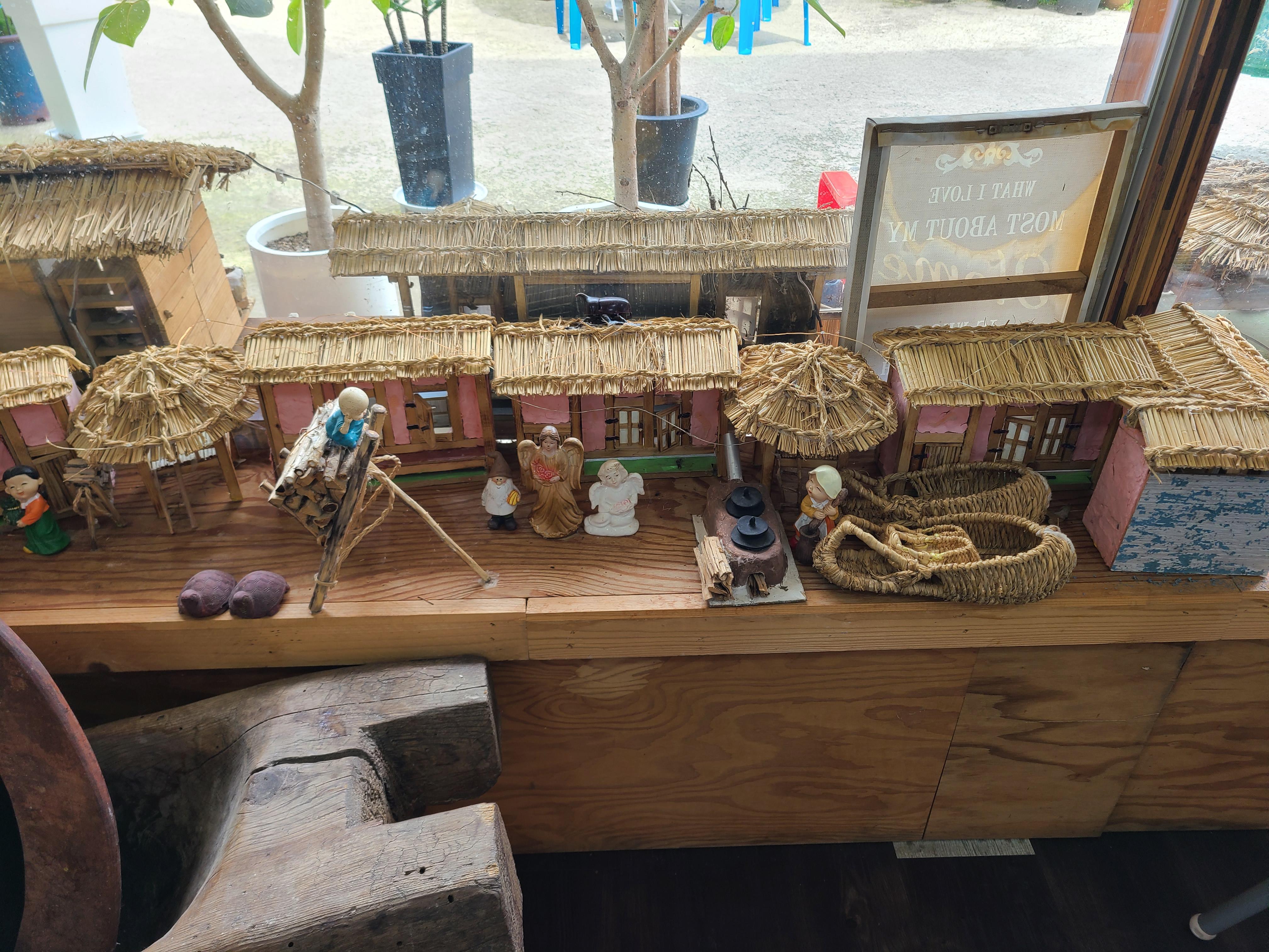 가마솥사골 손 칼국수 내부 미니어처 전시물