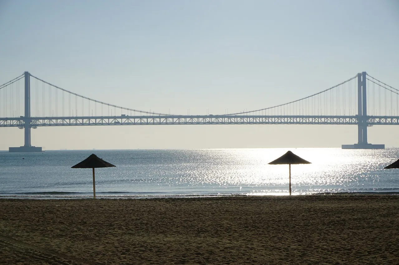 부산여행-필수코스-광안리-노을진-바다