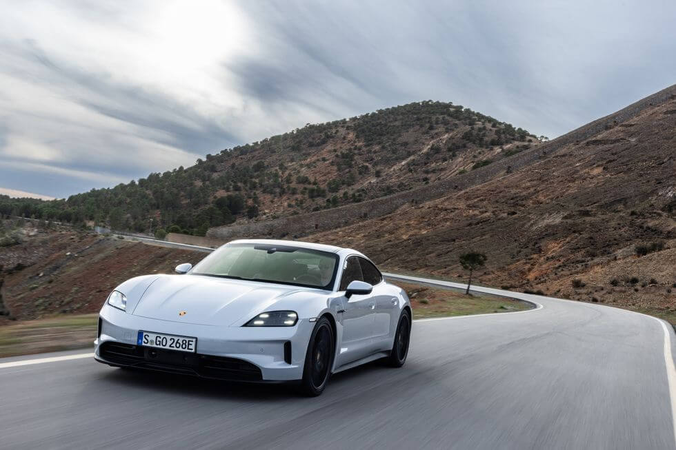 2025 포르쉐 타이칸