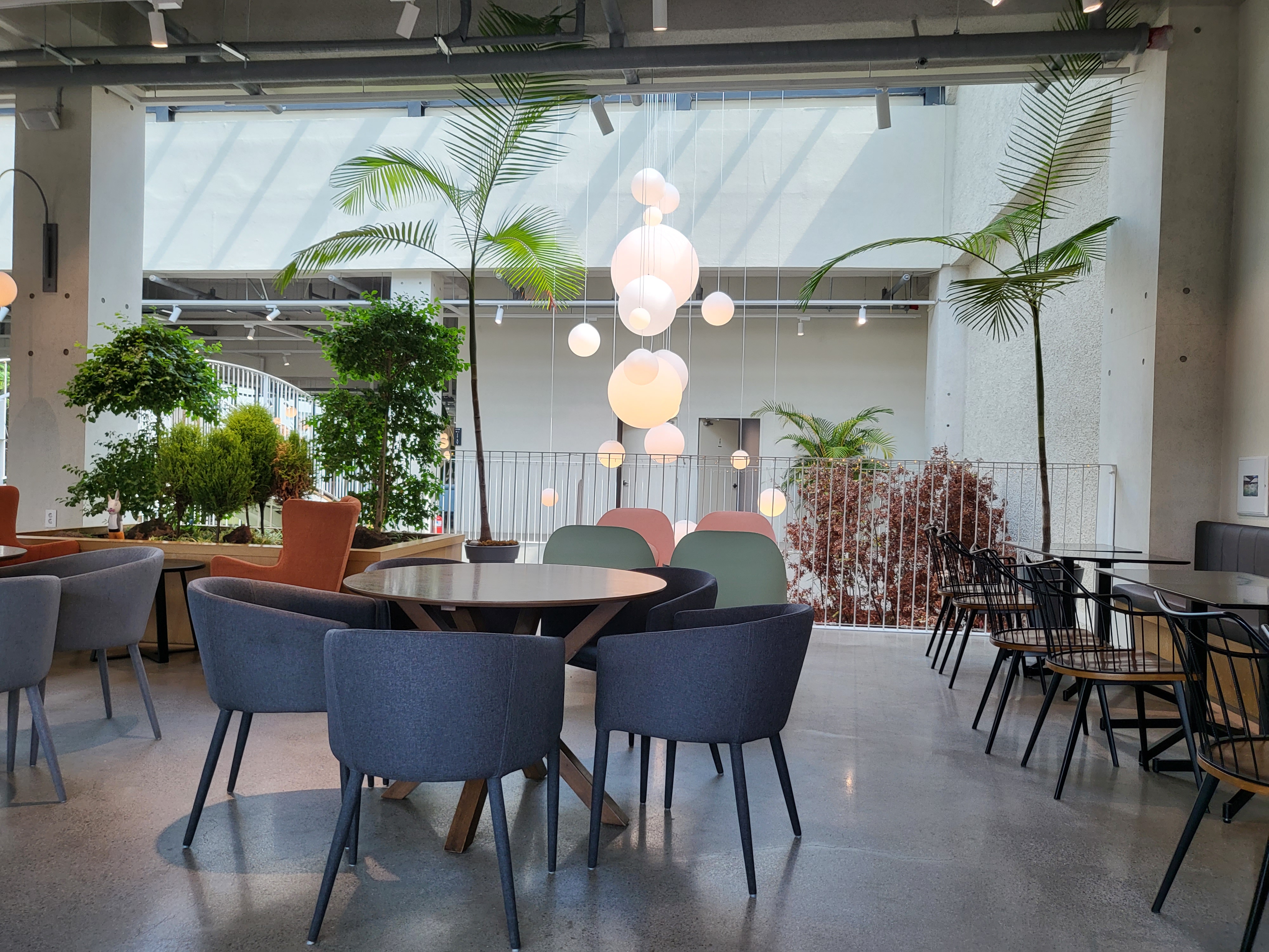 앤드테라스 - 2층 자리