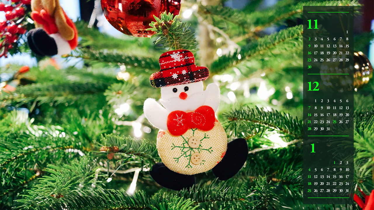 02 크리스마스 트리 눈사람 장식 B - 2025년12월 노트북배경화면