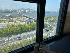 원베일리 스카이 커뮤니티 카페 후기 서초구민도 가능한 한강뷰 브런치 공간