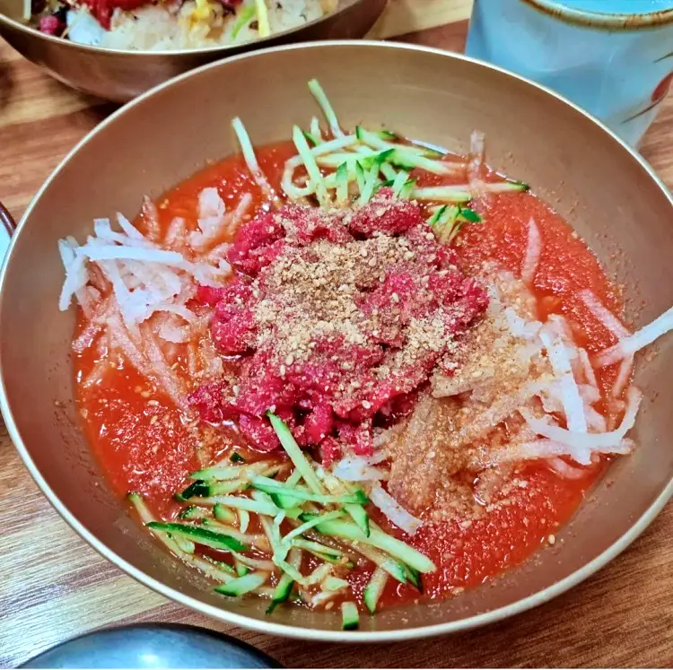 토요일은 밥이좋아 토밥 국내산 4대째 90년 전통 한우 육회 물회, 경주식 한우물회, 비빔밥, 석쇠 불고기 경주 보문단지 동궁원 맛집 추천 토밥즈 방송정보