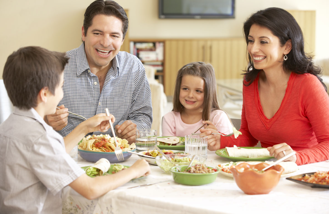 행복한 식사 이미지